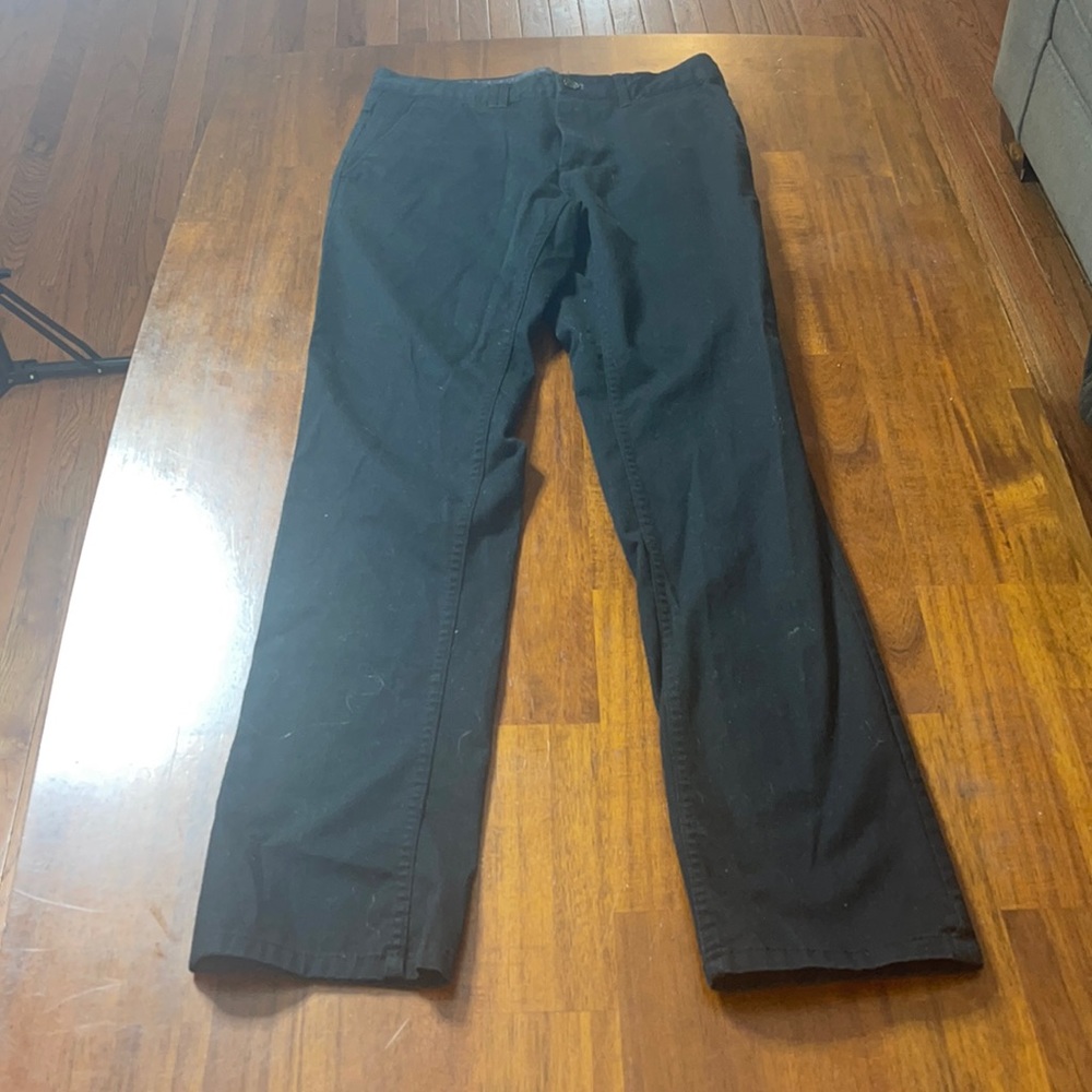 Zara Man Basic Collection Trouser pants. Size 30/31. Black.